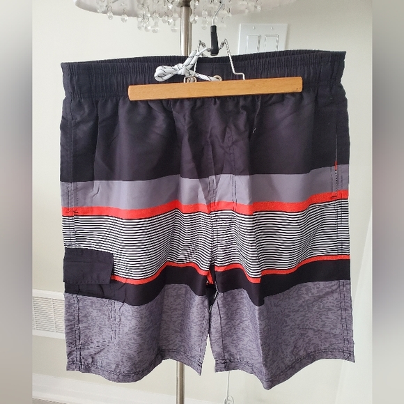 NWOT Men swim trunks - Picture 5 of 13